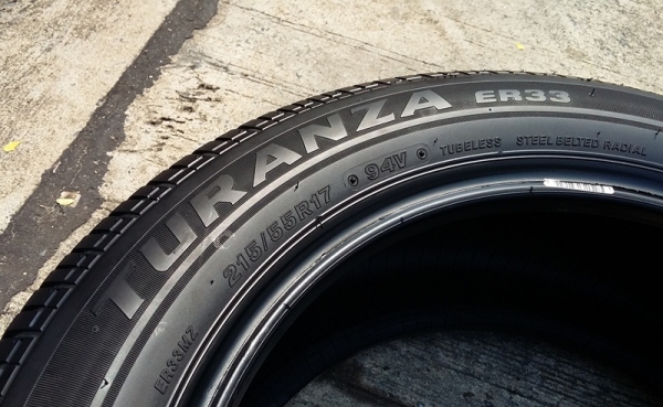 ยาง,215-55-17 Bridgestone Turanza ER33 ปลายปี12สี่เส้น 4,800