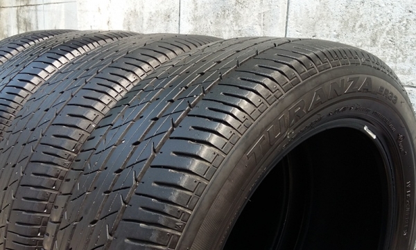 ยาง,215-55-17 Bridgestone Turanza ER33 ปลายปี12สี่เส้น 4,800