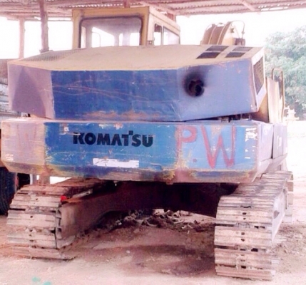 KOMATSU PC 120-3 เอกสารใบอินวอย รถสภาพดีพร้อมทำงานได้เลยครับ เครื่องยนต์เดิมๆปั๊มเดิมทำงานได้เร็ว ภายในเก๋งคอนโทรลยาว บังคับง่ายใช้งานได้คล่องตัวดีครับ ภายนอกบูมอาร์มสวยมีปะมีดามบ้างเล็กน้อยครับ ช่วงล่างเอวแน่น เหลมสวยไม่ผุ โรลเลอร์โซ่บูทใบแทรกสภาพดีประมา
