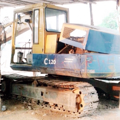 KOMATSU PC 120-3 เอกสารใบอินวอย รถสภาพดีพร้อมทำงานได้เลยครับ เครื่องยนต์เดิมๆปั๊มเดิมทำงานได้เร็ว ภายในเก๋งคอนโทรลยาว บังคับง่ายใช้งานได้คล่องตัวดีครับ ภายนอกบูมอาร์มสวยมีปะมีดามบ้างเล็กน้อยครับ ช่วงล่างเอวแน่น เหลมสวยไม่ผุ โรลเลอร์โซ่บูทใบแทรกสภาพดีประมา