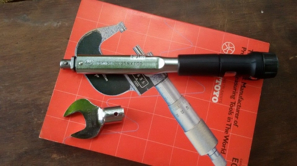 ขาย ประแจปอนด์ Tohnichi : CL25Nx10D