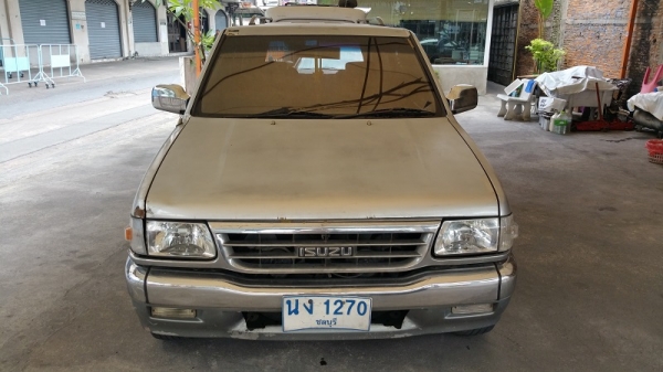 ขายอีซูซุ STATION WAGON เครื่อง2JZ-VVTI เกียร์ออโต้เปลี่ยนนิ่มๆ ดิสเบรค4ล้อ