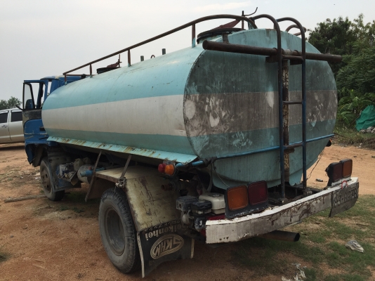 รถน้ำ 6 ล้อ. Isuzu. รถน้ำ 6 ล้อ. Isuzu.