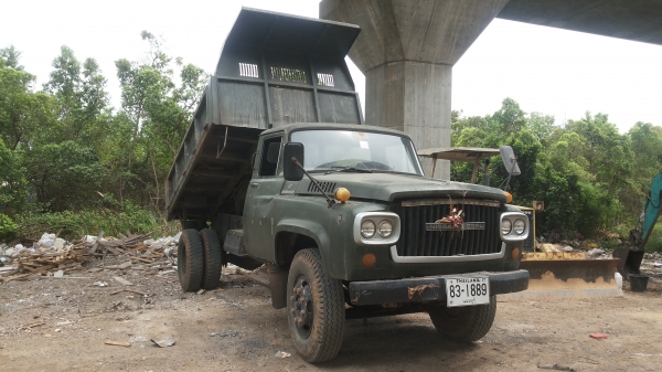 6ล้อหัวยาวดั๊มพ์ NISSAN UG780 เครื่องND6อติดรถทหารไช้งานน้อยมาก