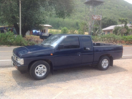 ขายนิสสันบิ๊กเอ็มปี 99 จอโค้ง เครื่อง 2500 ซีซี ฝาแดงเดิม พวงมาลัยเพาเวอร์โรงงาน สภาพสวยบาง