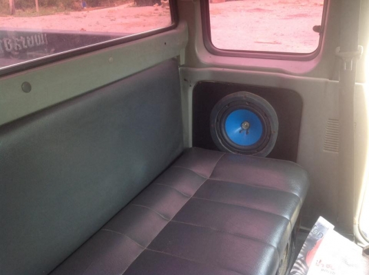 ขายนิสสันบิ๊กเอ็มปี 99 จอโค้ง เครื่อง 2500 ซีซี ฝาแดงเดิม พวงมาลัยเพาเวอร์โรงงาน สภาพสวยบาง