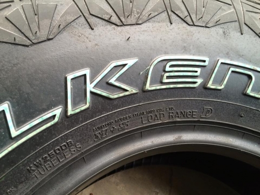 ขายยางใหม่ตกปี All-terrain Falken Wildpeak A/Tขนาด 285 75 r16 ปี13