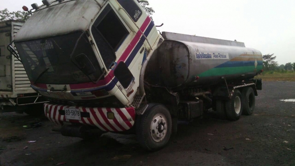 รถน้ำมัน 10ล้อ NISSAN เลขเครื่อง  NE6-015745 เลขคัสซี CWA12M-01200 แรงม้า 180 รถสวย สภาพดี สนใจติดต่อ คุณแจ๊ค 0835601591หรือ 0903494058