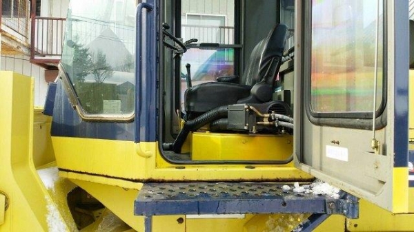 รถตักล้อยาง KOMATSU WA100-1 S/N 33107 8069 ชั่วโมง  21,899 กิโล  ปี 1991 รถนอกนำเข้าจากญี่ปุ่น