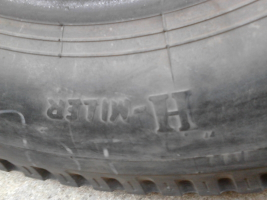 9.00-20 BRIDGESTONE มี 4 ล้อ ยางรอง และยางใน พร้อม TEL.081-427-3941 9.00-20 BRIDGESTONE มี 4 ล้อ ยางรอง และยางใน พร้อม TEL.081-427-3941