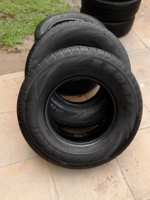 205R14 BRIDGESTONE LEO 677 มี 2 เส้น TEL.081-427-3941 205R14 BRIDGESTONE LEO 677 มี 2 เส้น TEL.081-427-3941