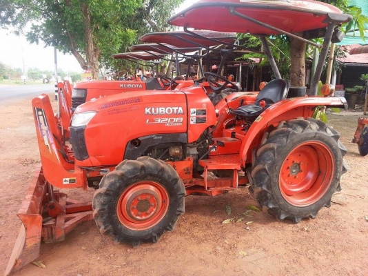 เพชรรุ่งเรืองแทรกเตอร์ ขาย L3208limitet พร้อมผานพรวน รถสวยเดิมๆทั้งคัน จัดส่งทั่วประเทศครับ