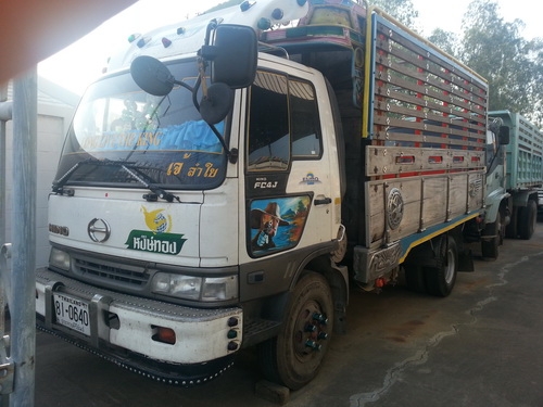 ขายรถ 6 ล้อ HINO สมอทอง 150แรง กระบะไม้ ยาว 4.30 เมตร