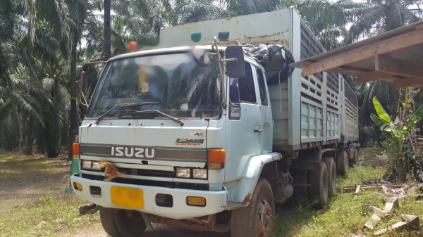 ISUZU FXZ 240 ยินดีแยกขาย หัว/หางคะ