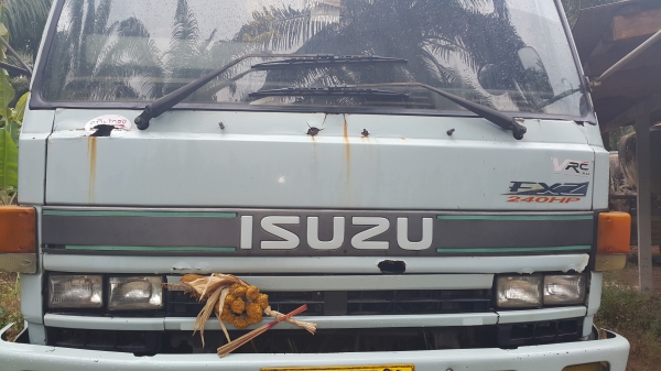 ISUZU FXZ 240 ยินดีแยกขาย หัว/หางคะ