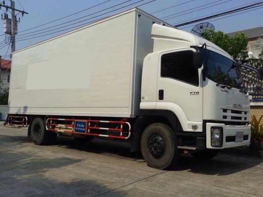 ขายรถบรรทุก 6 ล้อตู้ติดแก็สโรงงาน ISUZU FTR 240 แรงม้าปี 2556 ยาว 7.20 เมตร ราคา 1490000