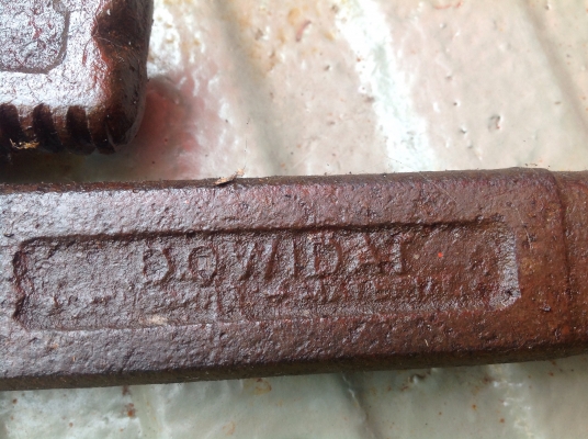 ประแจขันท่อตัวใหญ่dowidatยาว60กว่านิ้วครับ2500บาท ประแจขันท่อตัวใหญ่dowidatยาว60กว่านิ้วครับ2500บาท