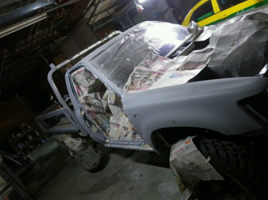 LN85 4X4  หัวเดี่ยวกะบะลอย  ไฟหน้า ไฟท้าย LED สแตนเลส เครื่อง 2L turbo D ตัวนอกแท้  ทำสีใหม่แยกชิ้นทั้งคัน ทะเบียนไม่ขาด  ทำเสร็จไม่ค่อยได้ใช้งาน