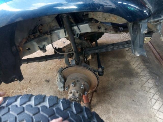 LN85 4X4  หัวเดี่ยวกะบะลอย  ไฟหน้า ไฟท้าย LED สแตนเลส เครื่อง 2L turbo D ตัวนอกแท้  ทำสีใหม่แยกชิ้นทั้งคัน ทะเบียนไม่ขาด  ทำเสร็จไม่ค่อยได้ใช้งาน