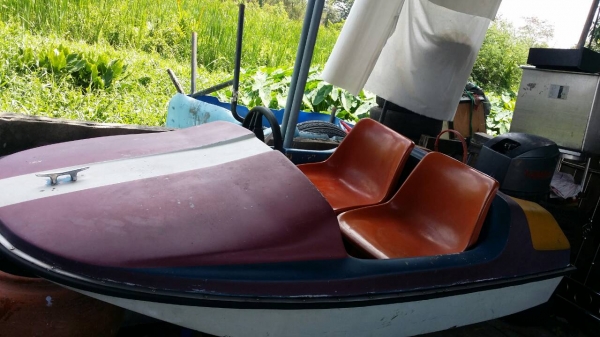 ลงขายต่อ เพื่อนฝากลงขายซากทิ้งถูกๆครับ เรือเครื่อง Yamaha30 แรง ตามสภาพ เรือขับเล่นชิวๆ