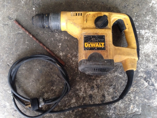 ขายสว่านเจาะ-กระแทก Dewalt  3 ระบบ ของแท้ สำหรับช่างมืออาชีพ สภาพสวย พร้อมใช้งานทุกระบบ