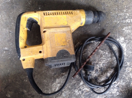 ขายสว่านเจาะ-กระแทก Dewalt  3 ระบบ ของแท้ สำหรับช่างมืออาชีพ สภาพสวย พร้อมใช้งานทุกระบบ