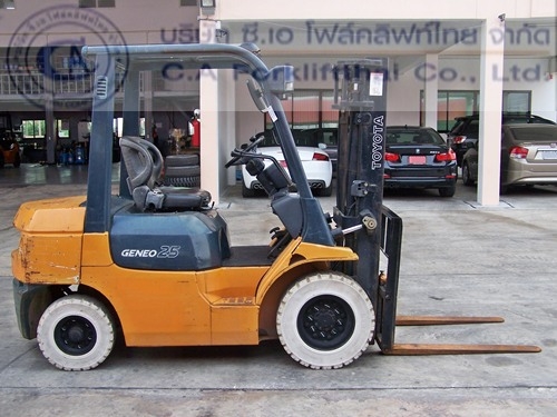 ขายรถ โฟล์คลิฟท์ TOYOTA รุ่น 7-FD25