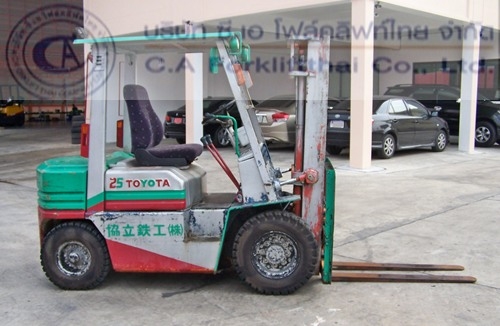 ขายรถ โฟล์คลิฟท์ TOYOTA รุ่น 5-FGL25