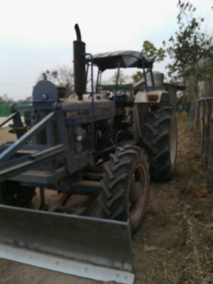 ขายรถไถฟอร์ด6610สองเพลาพร้อมใช้งานเอกสารซื้อขายราคา450000