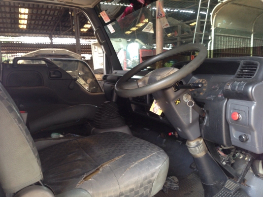 ขายรถ 6 ล้อ อีซูซุ NQR ปี 2549 เครื่อง 150 แรง ตู้ยาว 5.50 เมตร