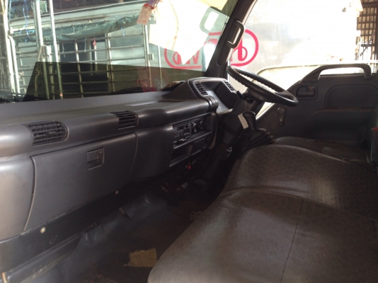 ขายรถ 6 ล้อ อีซูซุ NQR ปี 2549 เครื่อง 150 แรง ตู้ยาว 5.50 เมตร