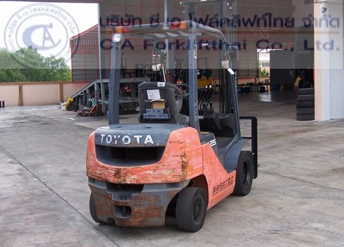 ขายรถ โฟล์คลิฟท์ TOYOTA รุ่น 8-FD25 ใช้งานมาเพียง 2000 ชม