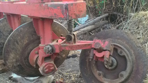 ผานบุกเบิกตราช้างครับสวยยังไม่ล้างพึ่งไถนามาใช้งานอยู่ครับลดไป27000ครับ