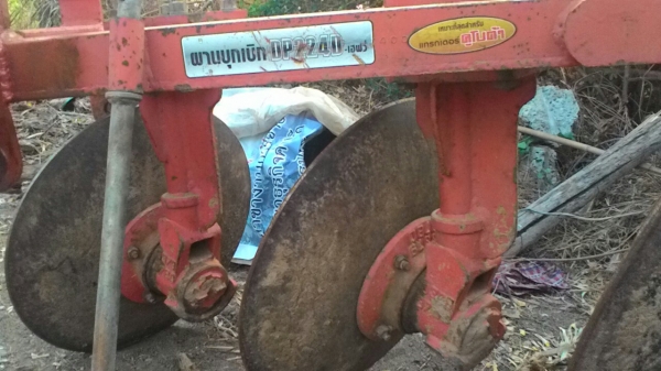 ผานบุกเบิกตราช้างครับสวยยังไม่ล้างพึ่งไถนามาใช้งานอยู่ครับลดไป27000ครับ