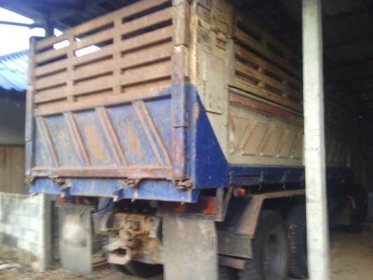 รถฮีโน่ 10 ล้อดั้ม 260 แรงม้า. ปี 49  ( ขายแม่ , ลูก. )   สนใจติดต่อ 081 - 6079515