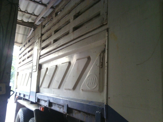 รถฮีโน่ 10 ล้อดั้ม 260 แรงม้า. ปี 49  ( ขายแม่ , ลูก. )   สนใจติดต่อ 081 - 6079515