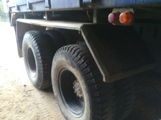 รถฮีโน่ 10 ล้อดั้ม 260 แรงม้า. ปี 49  ( ขายแม่ , ลูก. )   สนใจติดต่อ 081 - 6079515