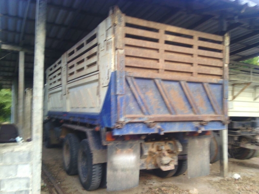 รถฮีโน่ 10 ล้อดั้ม 260 แรงม้า. ปี 49  ( ขายแม่ , ลูก. )   สนใจติดต่อ 081 - 6079515