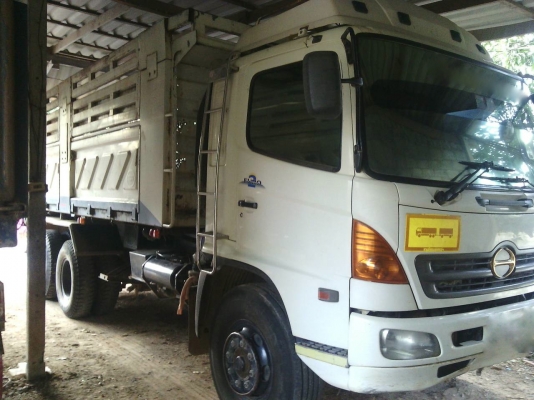 รถฮีโน่ 10 ล้อดั้ม 260 แรงม้า. ปี 49  ( ขายแม่ , ลูก. )   สนใจติดต่อ 081 - 6079515