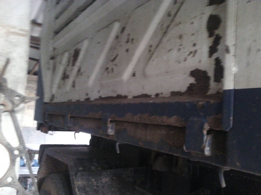 รถฮีโน่ 10 ล้อดั้ม 260 แรงม้า. ปี 49  ( ขายแม่ , ลูก. )   สนใจติดต่อ 081 - 6079515