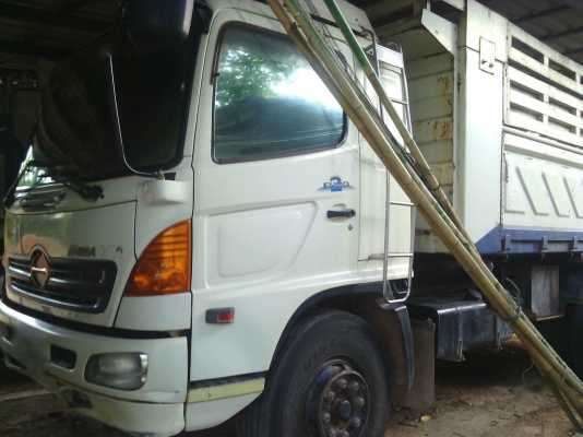 รถฮีโน่ 10 ล้อดั้ม 260 แรงม้า. ปี 49  ( ขายแม่ , ลูก. )   สนใจติดต่อ 081 - 6079515