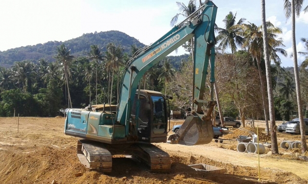 รถแบคโฮ KOBELCO  SK - 140   ( ซูปเปอร์ X  /  รถทำงาน 6,600 ชม.  )      สนใจติดต่อ  081 - 6079515