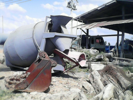 ขายด่วนรถโม้ปูน6คิวโม้ตรงปั้มสภาพดีมากโม้ตรงทําใหม่พร้อมใช้