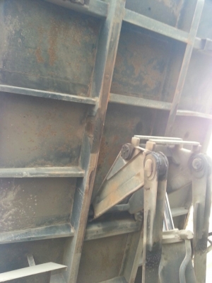 รถอีซูซุ 10 ล้อดั้ม FXZ 360 แรงม้า. ปี 52 - ปี 53.   ( ขายแม่ , ลูก. )   ( * ขายคู่. )   ( รถวิ่ง 4xx,xxx กว่า กม. - รถวิ่ง 3xx,xxx กว่า กม.  )    สนใจติดต่อ  081 - 6079515