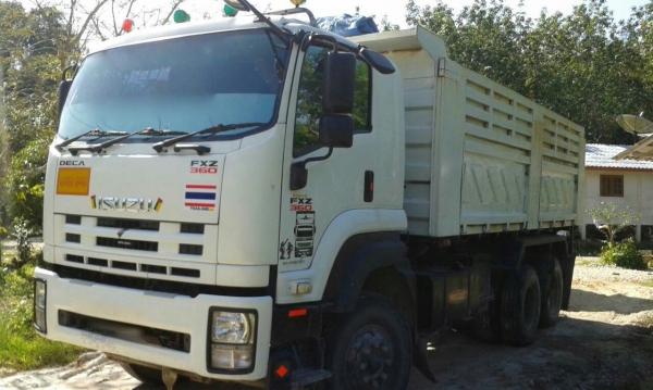 รถอีซูซุ 10 ล้อดั้ม FXZ 360 แรงม้า. ปี 52 - ปี 53.   ( ขายแม่ , ลูก. )   ( * ขายคู่. )   ( รถวิ่ง 4xx,xxx กว่า กม. - รถวิ่ง 3xx,xxx กว่า กม.  )    สนใจติดต่อ  081 - 6079515