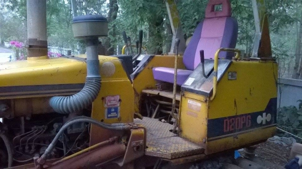 ขายด่วน รถแทรคเตอร์ d 20 - 6