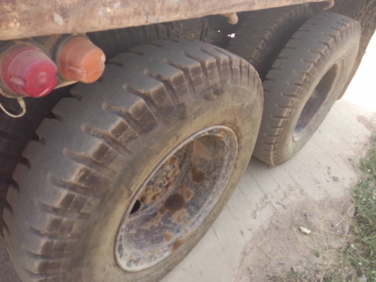 ขาย10ล้อพื้นเรียบเพลาเดียวและสองเพลาบางคัน 10คัน