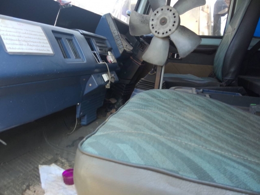 ขาย10ล้อพื้นเรียบเพลาเดียวและสองเพลาบางคัน 10คัน