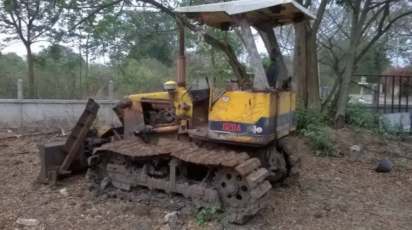 ขายด่วน รถแทรคเตอร์ d 20 - 6