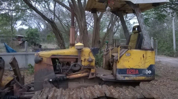 ขายด่วน รถแทรคเตอร์ d 20 - 6